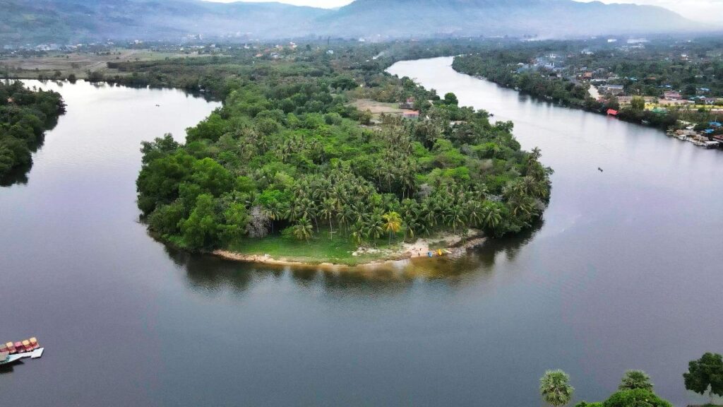 Kampot river kayak